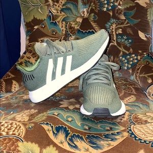 Adidas Swift Run Casual